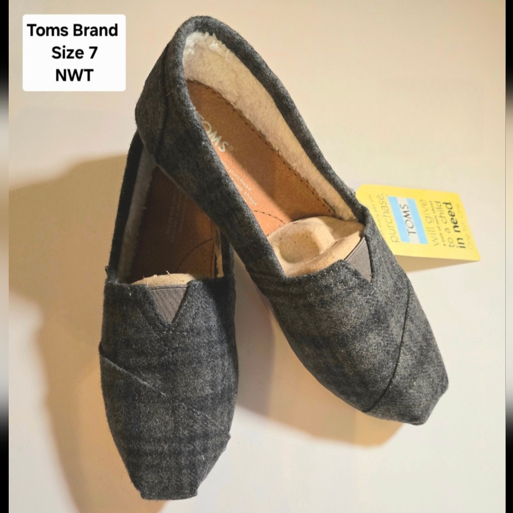TOMS Gray Wool Blend Slip On Casual Shoes‎ Size 7 New With Tags NWT